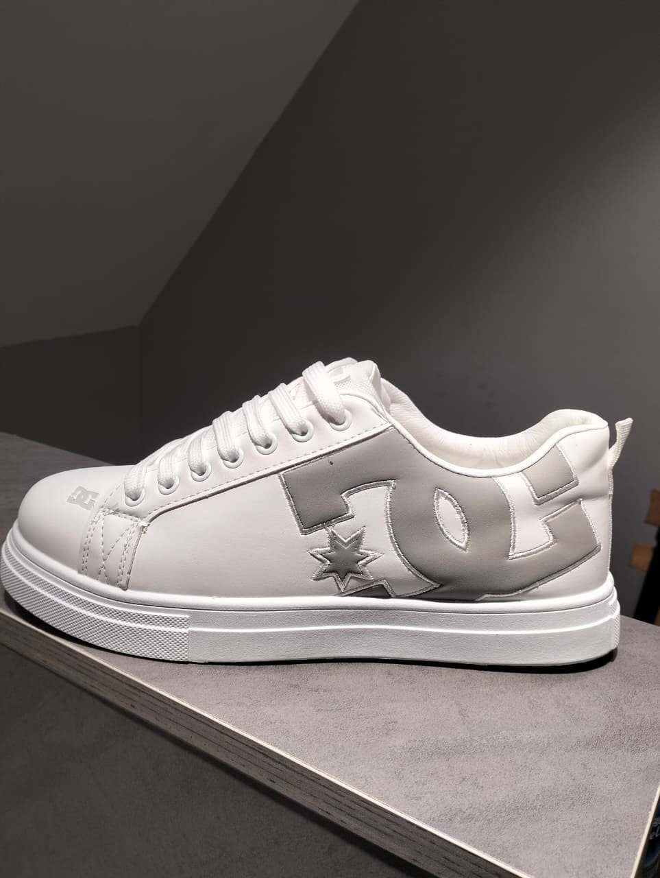 DG Shoes
